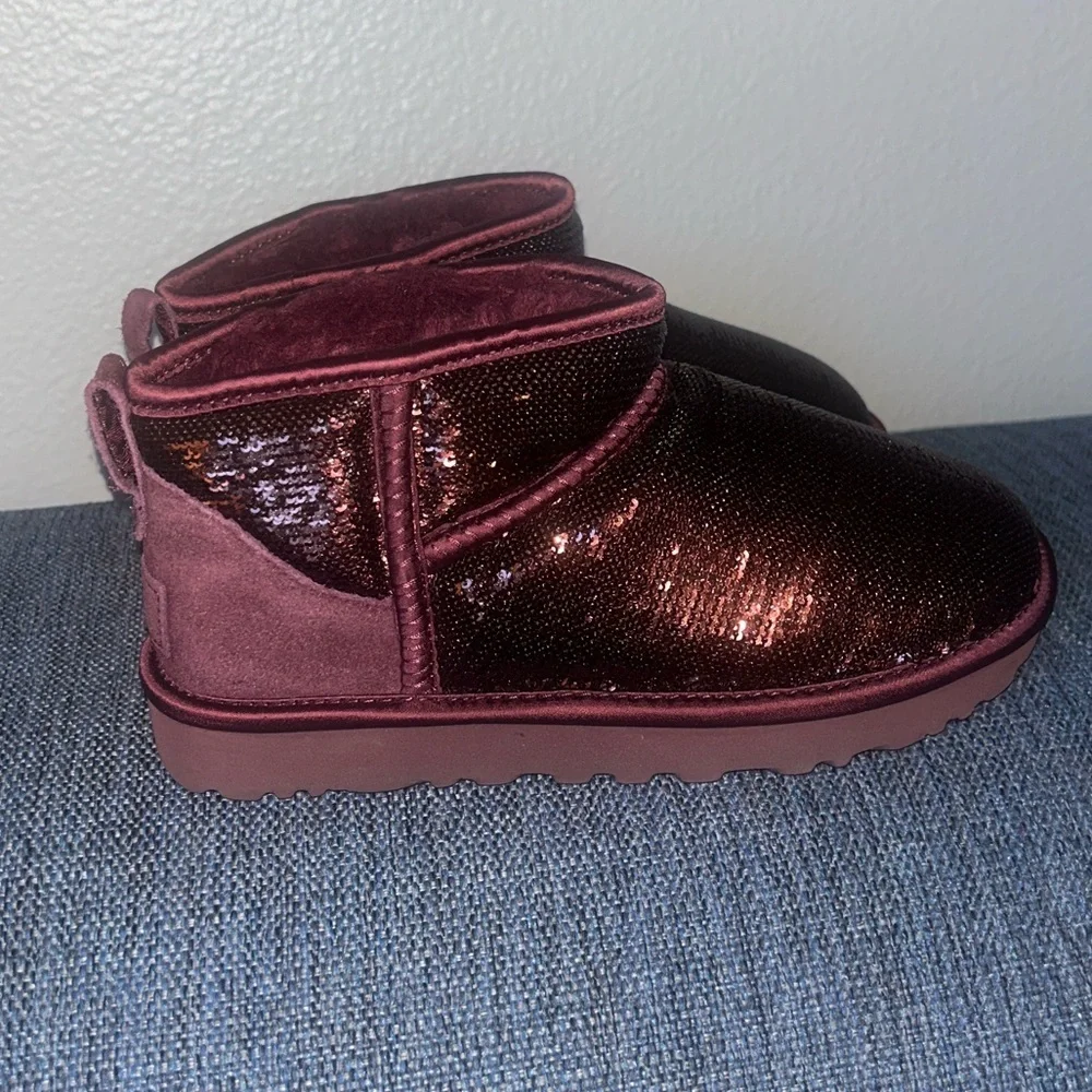 UGG ye 17